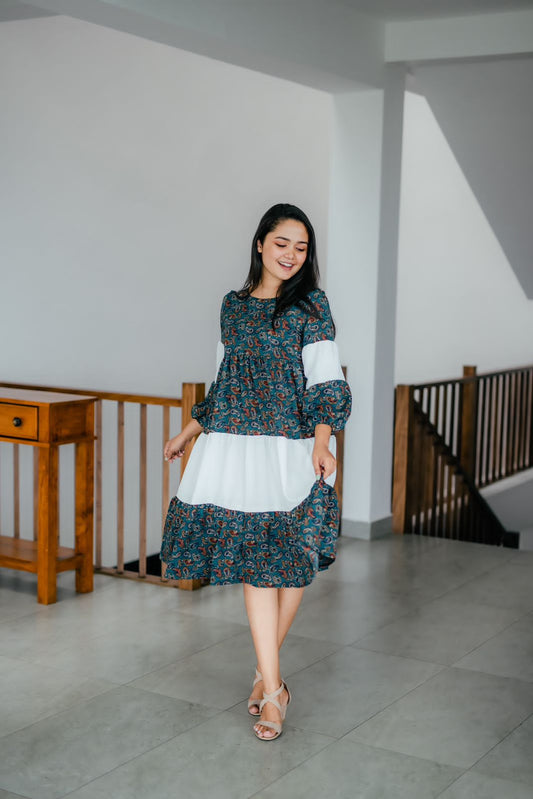 Comfy Stripe Balloon Sleeve Dress